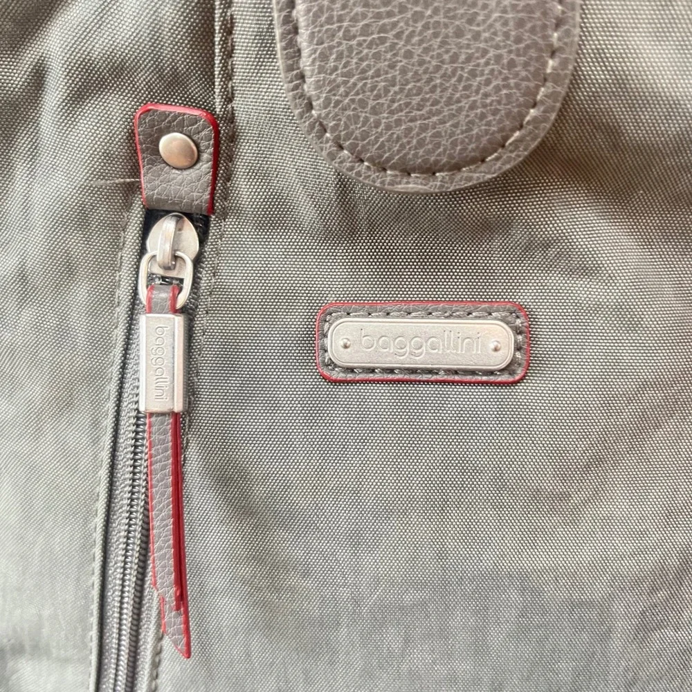 Baggallini convertible backpack